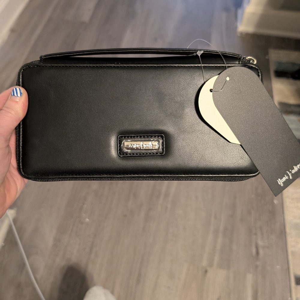 Yami J'adore Black Wristlet